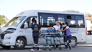 Otomobil ile minibüs çarpıştı: 7 yaralı 