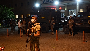 Sopalı bıçaklı kavga: 8 yaralı!