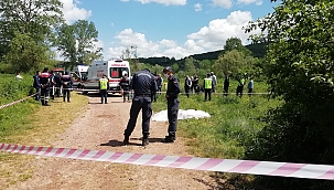 Karı kocayı tarlada tüfekle öldürüldü
