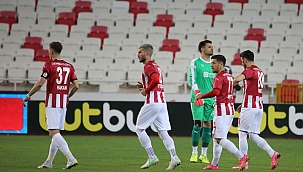 Yiğidolar ligdeki 17. beraberliğini aldı 