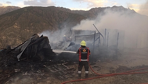 Yusufeli'nde konteynerde yangın! 