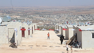 İdlib'te 341 ev dualarla teslim edildi