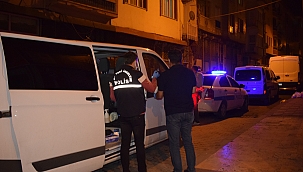 İki grup arasında bıçaklı kavga: 3 yaralı 