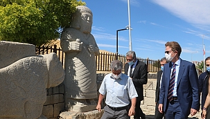 Arslantepe Höyüğü'ne hayran kaldı! 