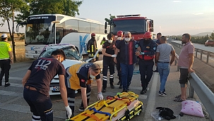 Otomobil karşı şeride geçip takla attı 