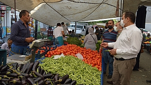 Bakkal ve pazarcıdan alışveriş yaptı 