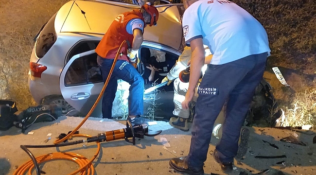 Bandırma'da iki araç çarpıştı : 5 yaralı 