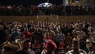 Bayramı kutlayan Filistinlilere saldırı 