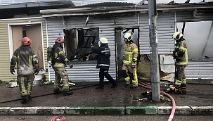 Bursa'da 3 ev küle döndü 