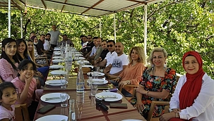 Eğitimcilere veda yemeği! 