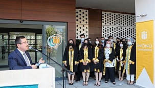 Hukuk Fakültesi'nde mezuniyet töreni 