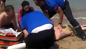 İki kardeş denizde can verdi!