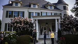 Merkel Harris ile bir araya geldi! 