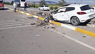 Otomobil bariyerlere çarptı: 3 yaralı