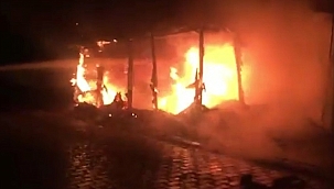 Otomobil ve tandırlık alevlere teslim oldu