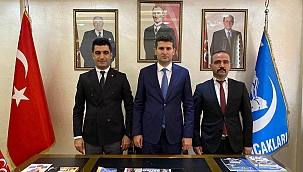 Ülkü Ocakları'nda bayrak Şengönül'de