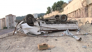 Yuvarlanan araçtan atlayarak kurtuldu