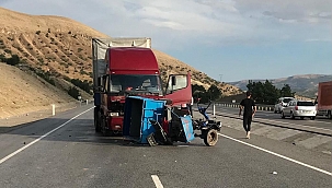 Tır çapa motoruna çarptı 1 ağır yaralı