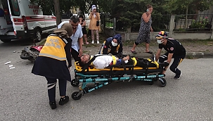 İki motosiklet kafa kafaya çarpıştı: 2 yaralı 