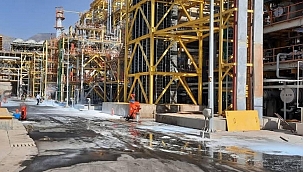 İran'da petrokimya tesisinde yangın çıktı 