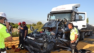 Manisa'da korkunç kaza: 3 ölü 5 yaralı