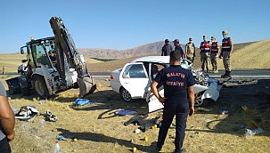 Otomobille kamyonet çarpıştı: 1 ölü! 