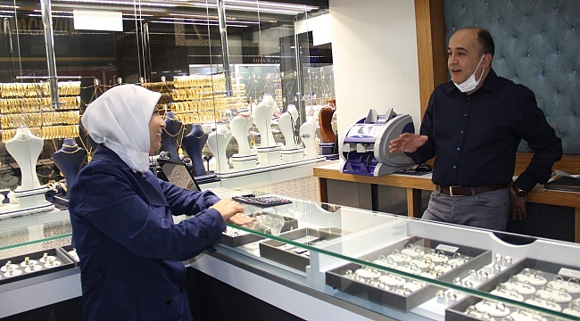 AK Partili Çalık'tan esnaf ziyaretleri 