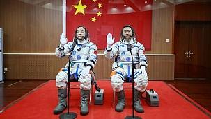 Çinli astronotlar Dünya'ya döndü