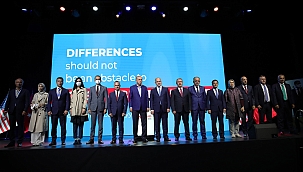 Erdoğan: İslam düşmanlığı siyaseti esir aldı