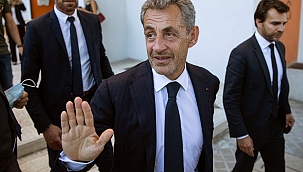 Fransa eski Cumhurbaşkanı Sarkozy'e ev hapsi