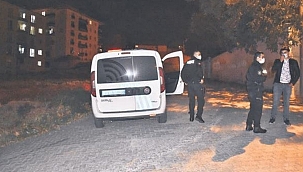 Kalbinden bıçaklanan genç öldü 