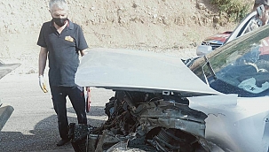 Otomobil bariyerlere çarptı: 4 yaralı! 