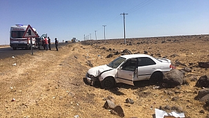 Otomobil şarampole devrildi: 2 yaralı 