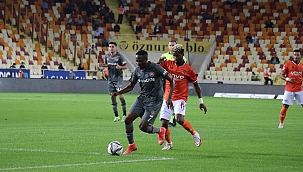 YMS öne geçtiği maçta mağlup oldu! 