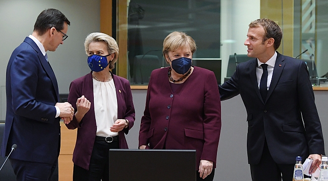 AB Liderler Zirvesi'nde Merkel'e veda 