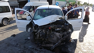 Adana'da trafik kazası: 13 yaralı! 