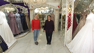 4 tane gelinlik iki nişanlıkla başladı