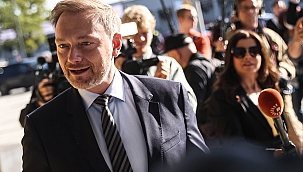 Almanya'da koalisyon için ilk üçlü görüşme 