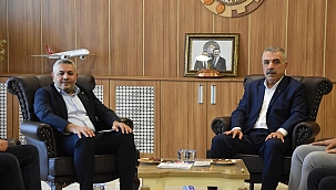 Başkan Sadıkoğlu'ndan istişareye önem 