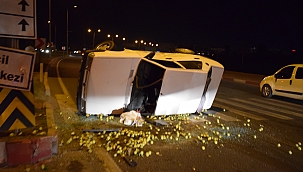 İki otomobil çarpıştı 3 kişi yaralandı 