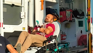 Kazara parmağını kesti! 