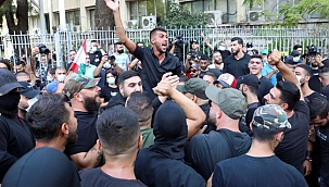 Lübnan karıştı asker sokağa indi!