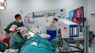 MTÜ'de koklear implantasyon operasyonu