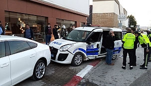 Otomobil ile polis otosu çarpıştı: 3 yaralı