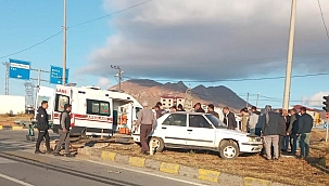 Tatvan'da trafik kazası: 1 yaralı
