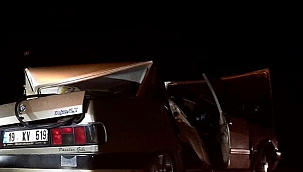 Traktör ile otomobil çarpıştı: 5 yaralı 