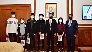 Vali Baruş öğrencileri kabul etti