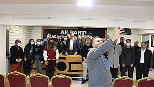 Tüfenkci gençlerle bir araya geldi