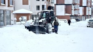 Zelyurt kar çalışmalarını denetledi