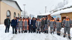 Çınar temizlik personellerine teşekkür ziyaretinde bulundu